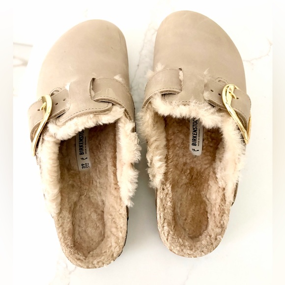 Birkenstock Bug Buckle Genuine Shesrling Lined Clog in tobacco brown - Picture 5 of 7